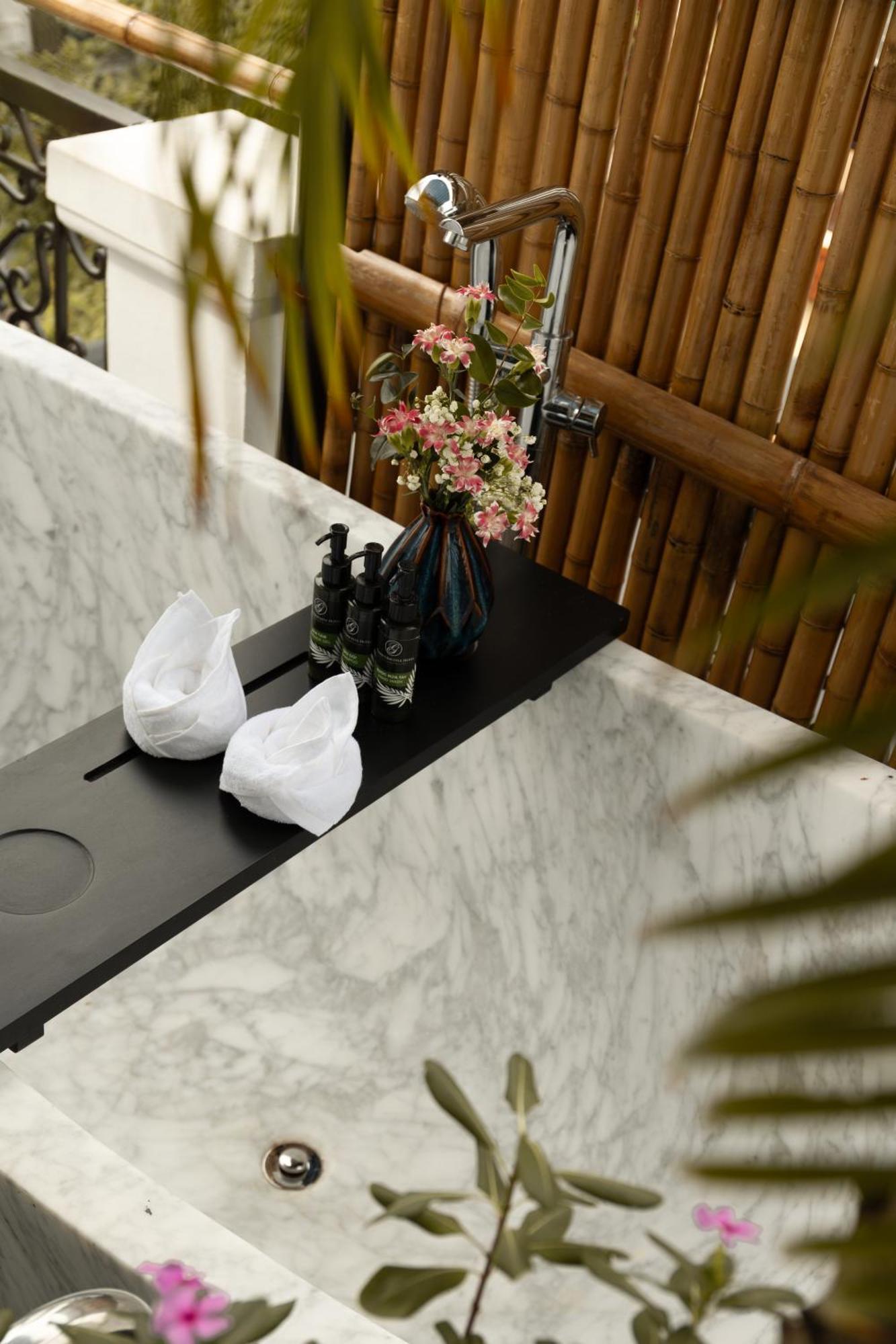 Hanoi Graceful Hotel And Travel ภายนอก รูปภาพ